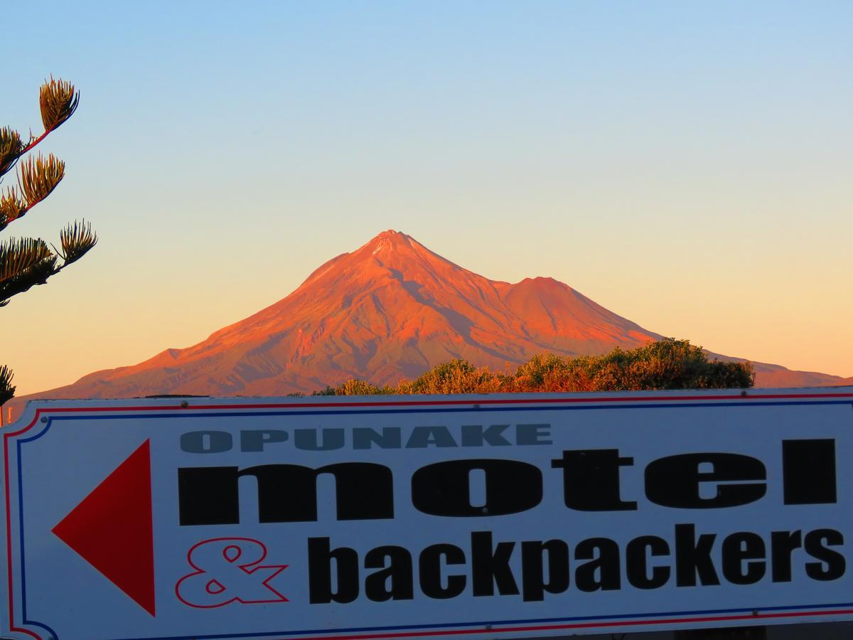 Opunake Motel And Backpackers Lodge Exterior photo